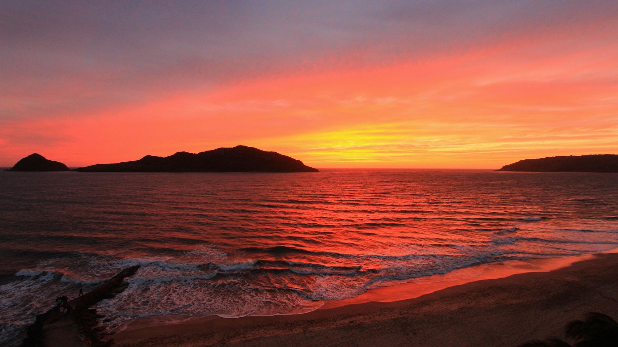 Las Flores Beach Resort Mazatlán Eksteriør billede