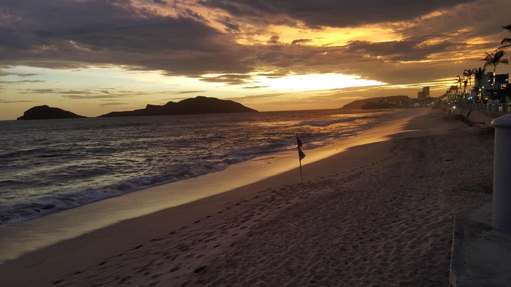 Las Flores Beach Resort Mazatlán Eksteriør billede