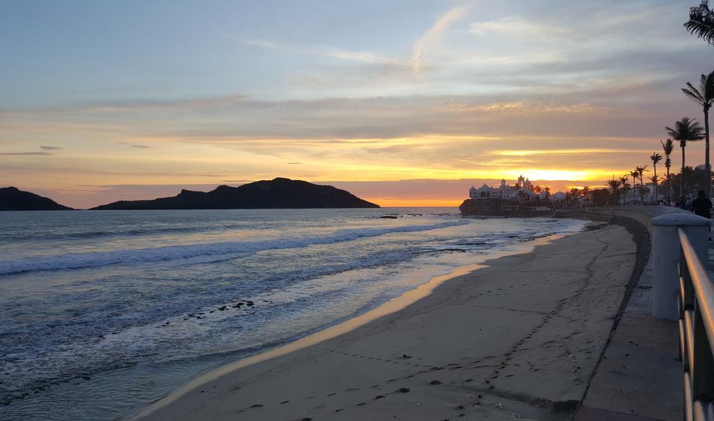 Las Flores Beach Resort Mazatlán Eksteriør billede