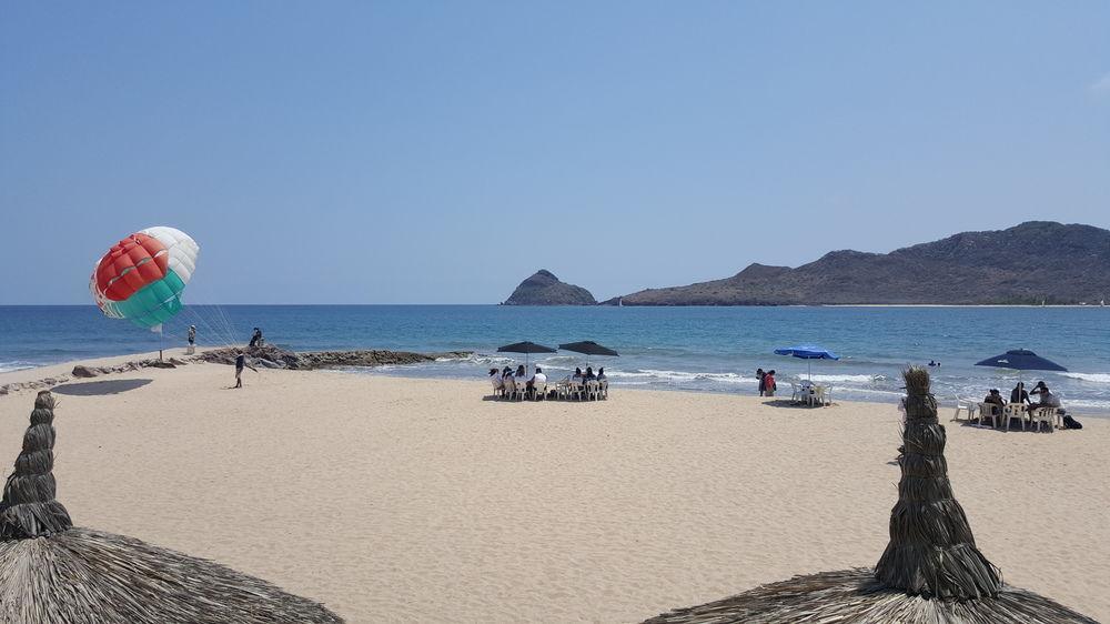 Las Flores Beach Resort Mazatlán Eksteriør billede